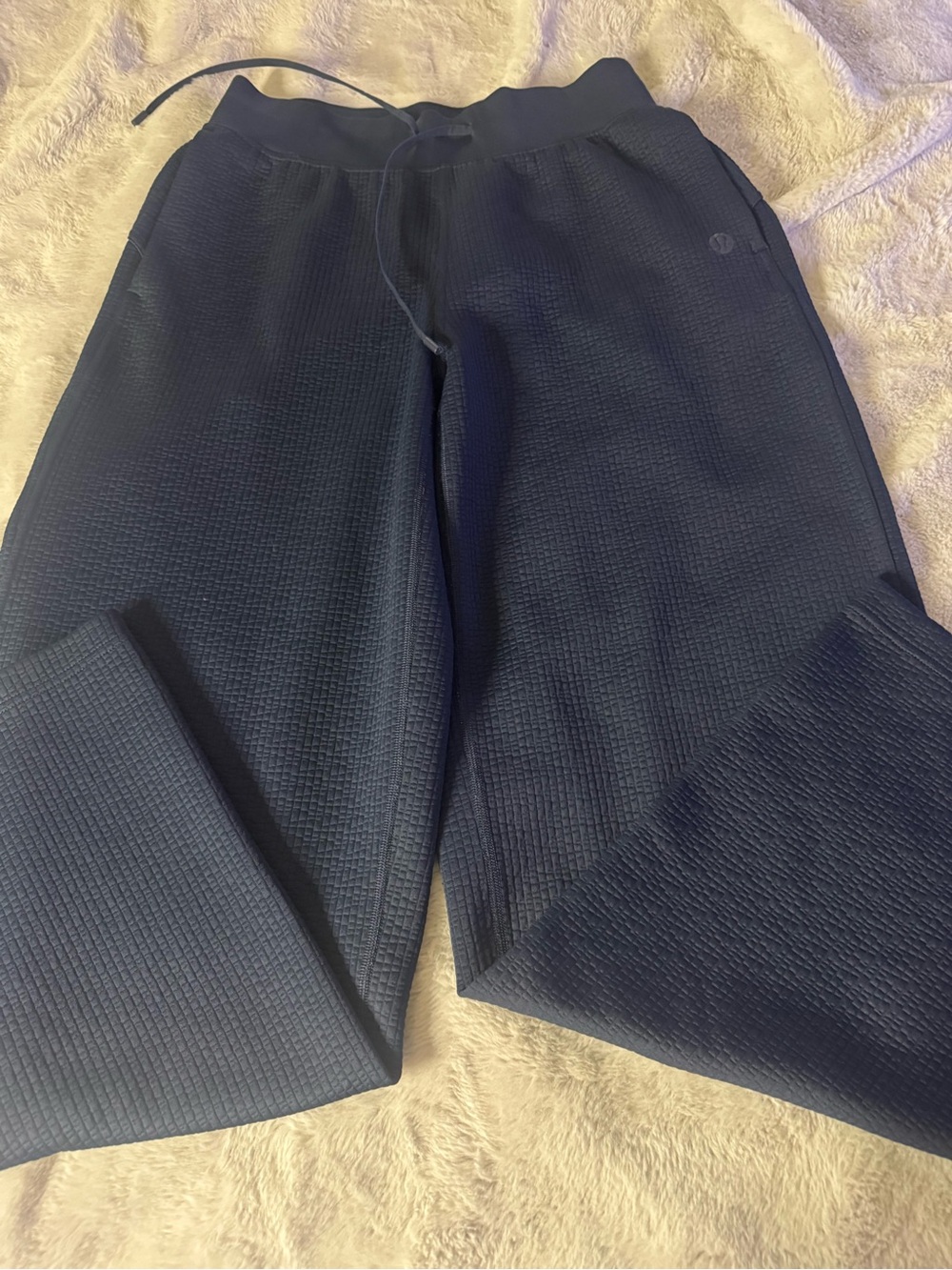 lululemon athletica women’s Dark Navy Waffle-Knit Jogger Pants
